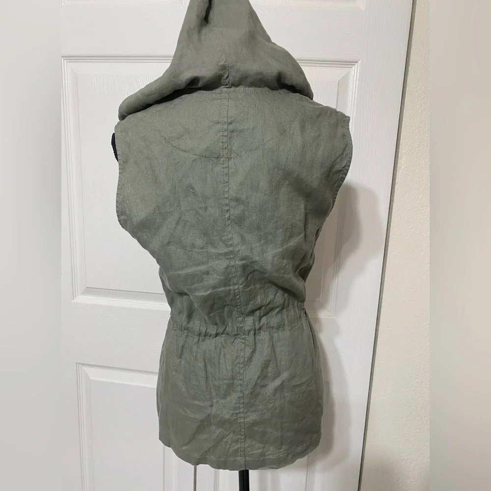 St. TROPEZ Olive Green hooded  cargo Vest size S